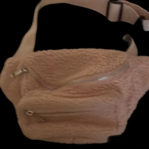 Fluffig rosa väska magväska - Fluffig rosa väska magväska