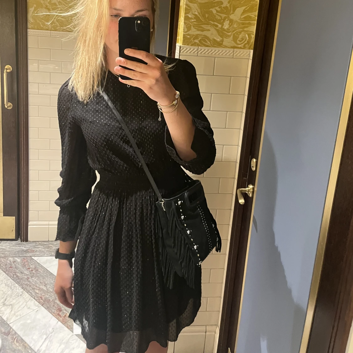 Glittrig klänning  - 90