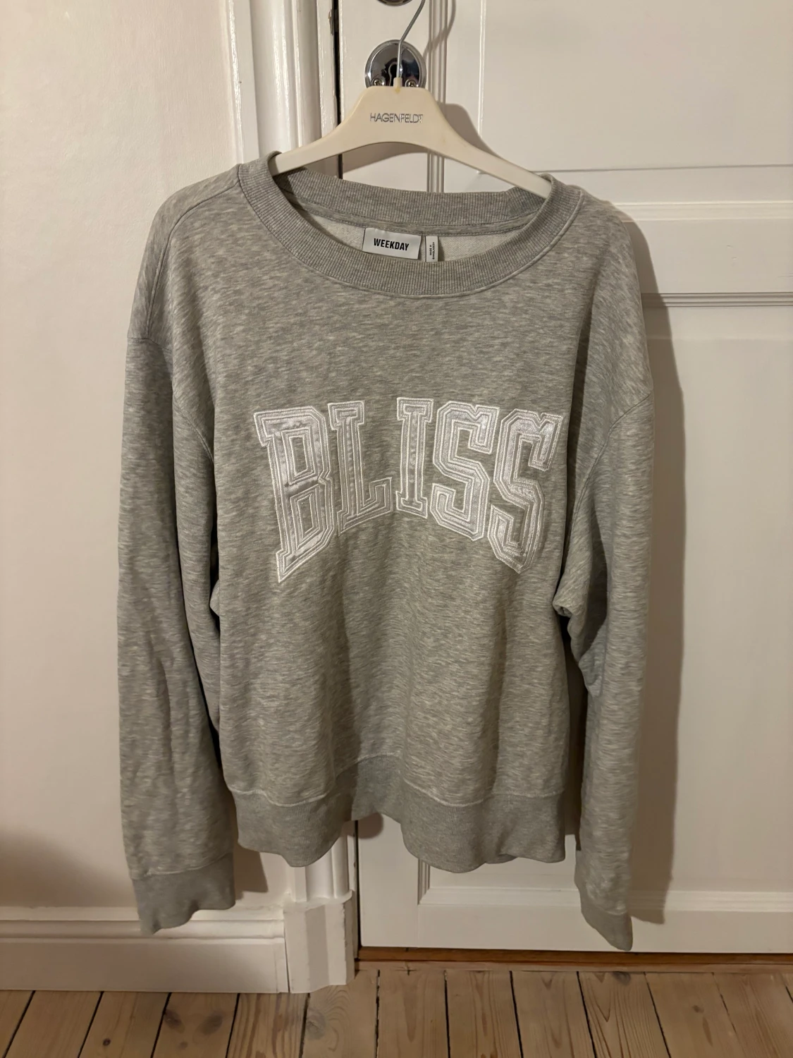 Grå sweatshirt 