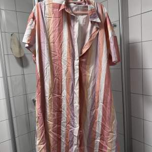 Satin shirt dress  Xxxl  Bra skick