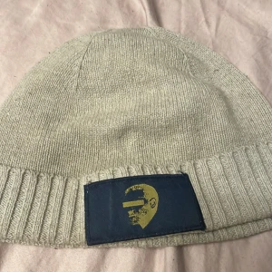 Ace mössa  - Ace mössa ifrån pondus Köpt för 500kr