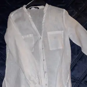 Snygg vit skjorta från Zara. som ny! 