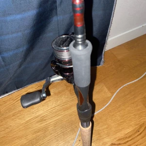 Tormentor spin combo 7' spö m draglåda & cykel fäste. - Du får spöt och en drag låda med lite drag i + ett fäste för cykel eller el scooter. Som man kan sätta fast spöt på.