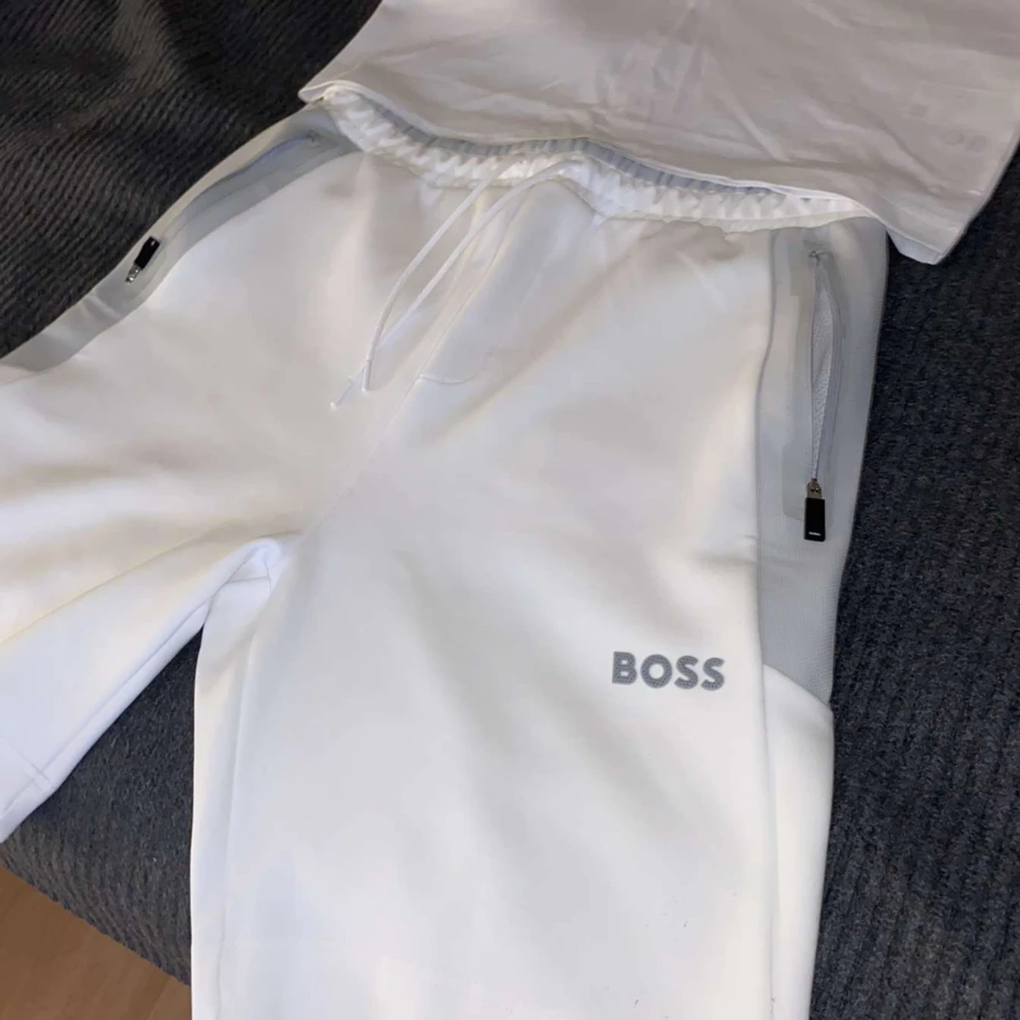 Hugo boss aldrig M i shorts och S i t-shirt  - 92