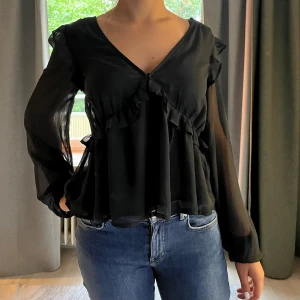 Blus - Säljer denhär jätte fina blusen som inte kommer till användning😊