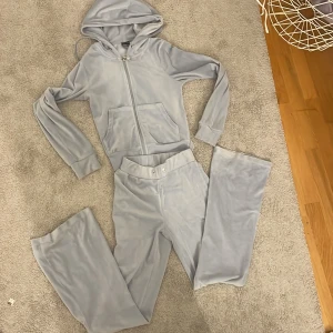 Gina mjukis set  - Ett mjukis set från Gina i väldigt bra skick i storlek xxs. Delarna kan även säljas separata!💕