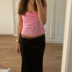Rosa satintopp - Superfin rosa satintopp från zara, använd ett fåtal gånger!💗💗💗