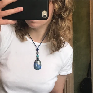 Necklace with pearls and stones - Halsband med sten och pärlor i blått och silver. Fint skick utan defekter☺️