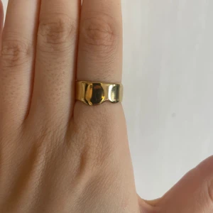 Ring från Olympia - Jättesöt ring från Olympia i modellen Artemis 002💕 Justerbar och i rostfritt stål