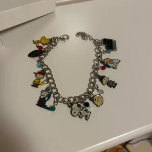 Snobben armband - En charm armband av snobben som aldrig är använd💖
