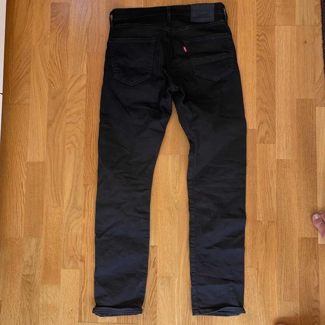 Levis svarta jeans  - 90