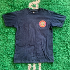 Obey T-shirt - Skön T-shirt från Obey. Uppskattat skick 9/10. Skicka ett meddelande innan köp!