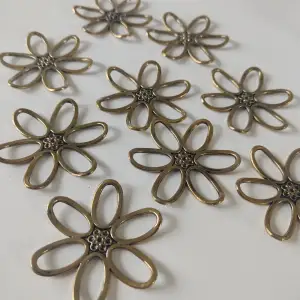 Metal flowers elements for diy (jewelry making, crafts, etc). 9 piecies