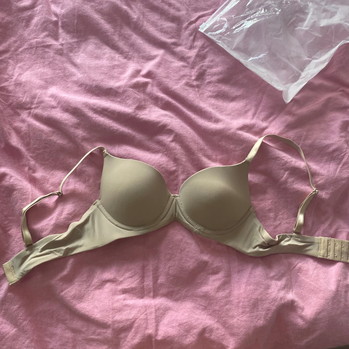 Beige Bh (oandvänd, lyftande) - 90