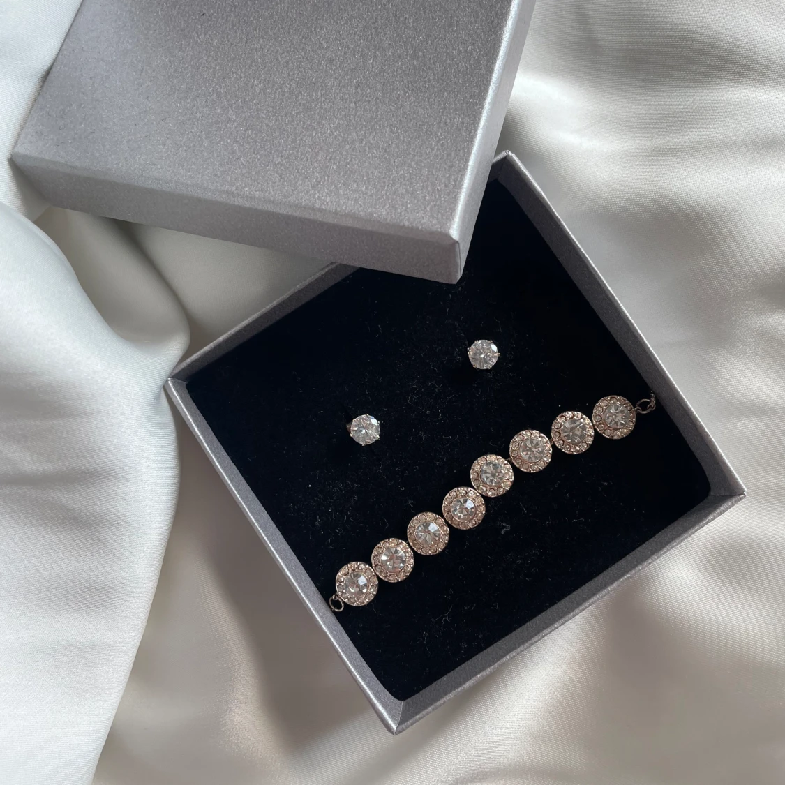 Armband och örhängen