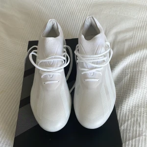 Adidas X crazyfast - Helt nya adidas X storlek 44. Allt tillkommer box osv. Skick 10/10 aldrig använda. Nypris 3000, mitt pris 1400