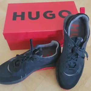 Hugo sneakers. Köpta i februari, nypris 1800 kr. Använda två dagar.  Superfint skick.