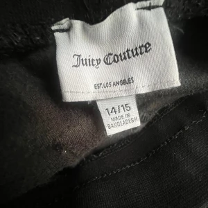 Juicy - Hej! Skriv gärna om ni vill kan också sälja för 450!💗