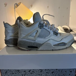 Jordan 4s oreo  - Riktiga fina skor. Pris går att diskuteras💕