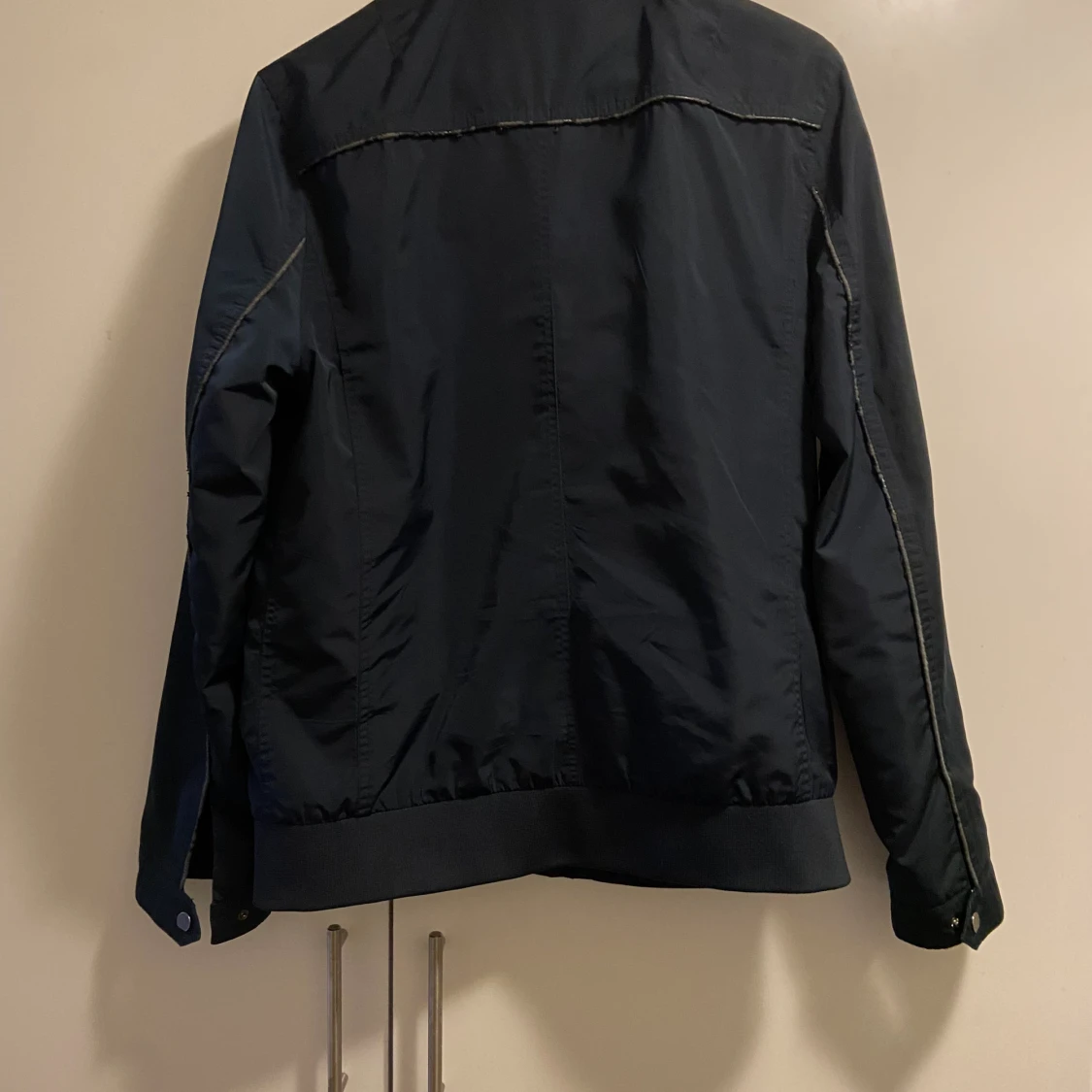   marinblå jacka  - 90