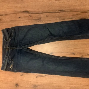 Diesel jeans - Säljer dessa diesel jeans. Jättebra skick.