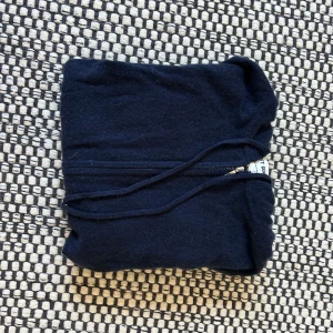 Soft goat - En zip hoodie ifrån soft goat!