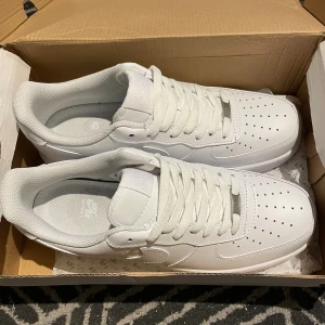 AirForce 1 - Använda ett par gånger men i väldigt bra skick