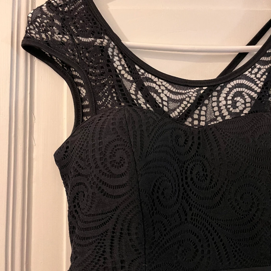 Festklänning med detaljer - 90