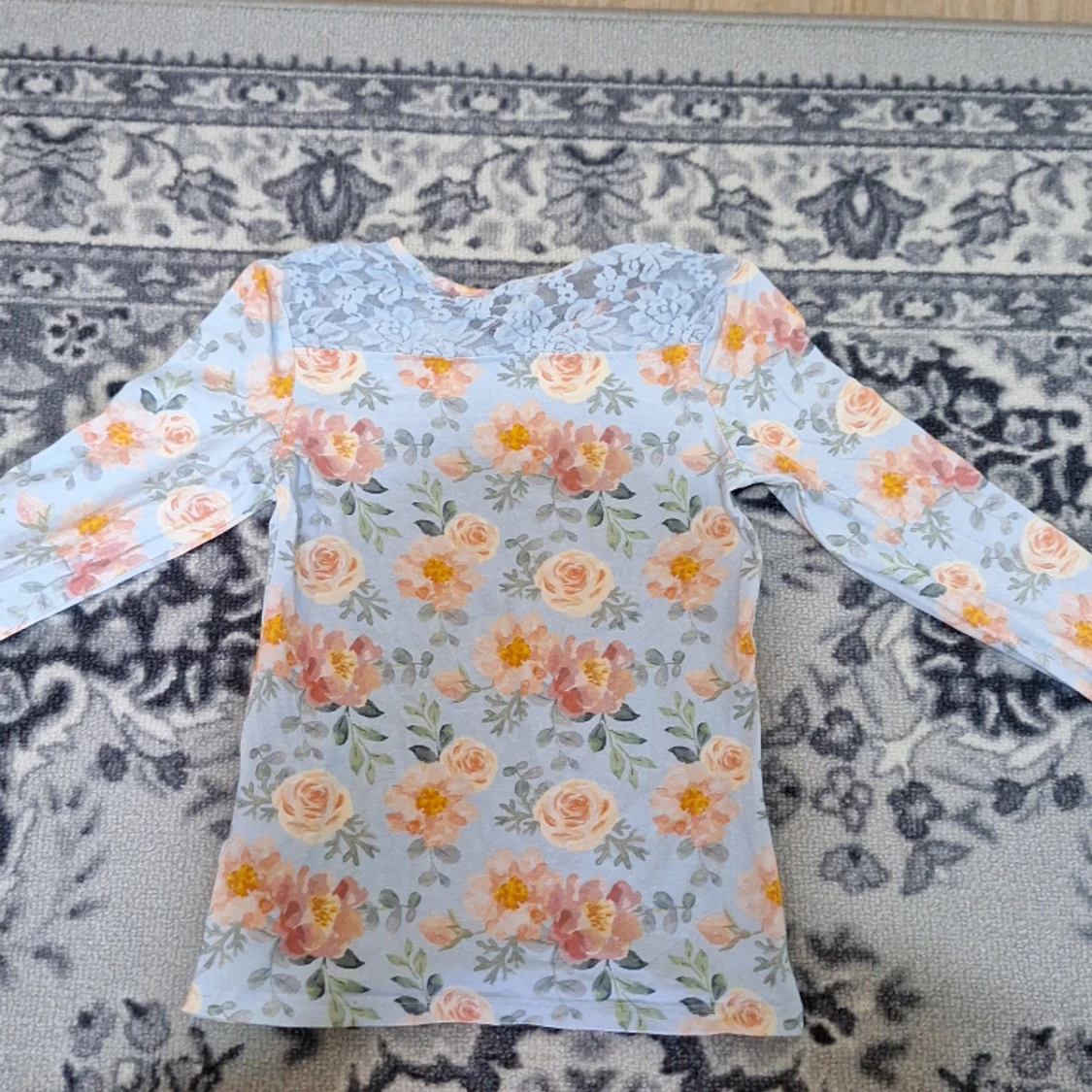 En fin blom tröja - 90