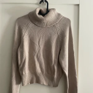 Polotröja - Fin tröja, grå/beige💗