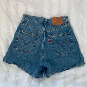 Levis shorts - Levis High loose shorts