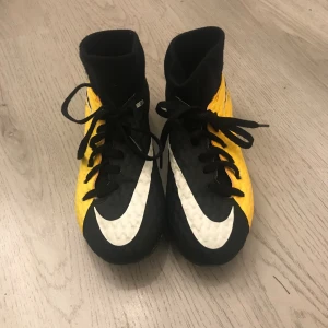 Fotbollsskor  - Fotbollsskor Nike fint skick