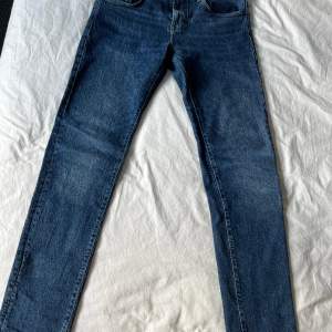 Snygga Massimo jeans. Skriv om ni undrar nått