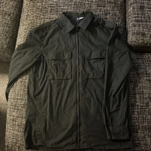 Overshirt - Från HM passar bra nu till våren Inga fel på den 