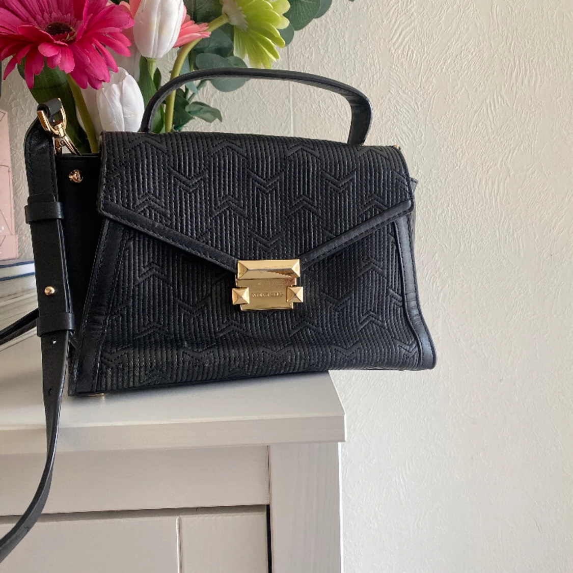 Supersnygg Micheal Kors axelvĂ€skađ„ Nypris: ca 3000kr, AnvĂ€nd ca 6-7 gĂ„nger