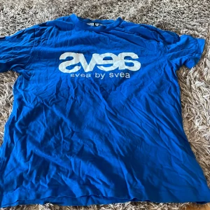 Svea t-shirt  - T-shirt från Svea i strl xs