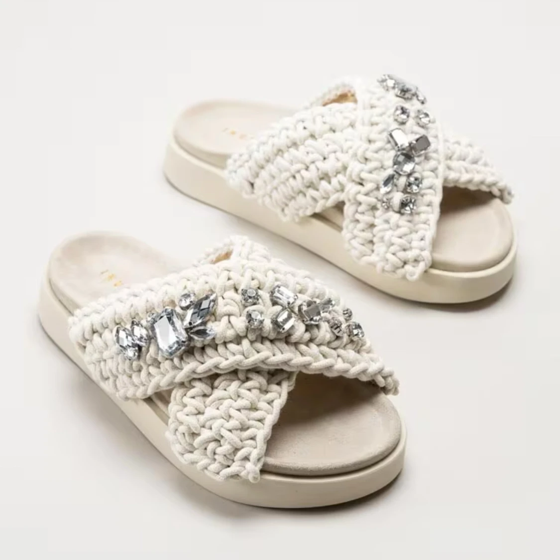 SÅ SJUKT snygga Inuikii tofflor!!!