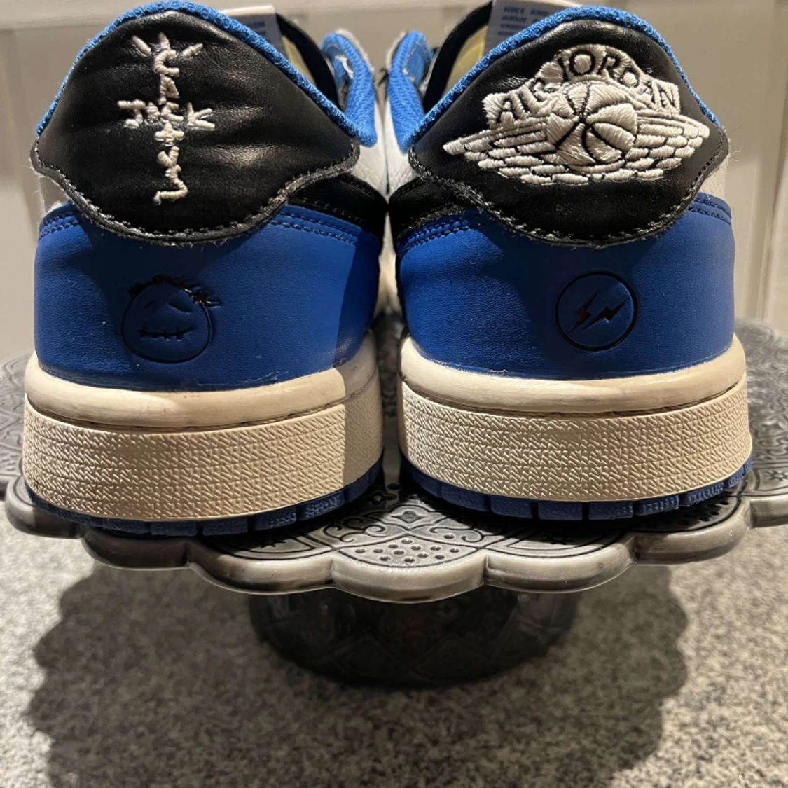 JORDAN 1 OG TRAVIS SCOTT "FRAGMENT" LOW - 90