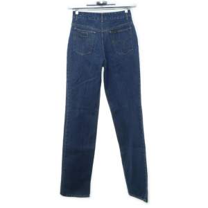 Helt underbara raka Lois jeans i storlek W28/L34 