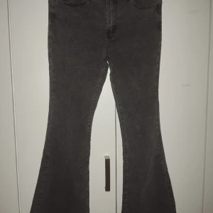 Jeans - Nya oanvänd dam jeans 