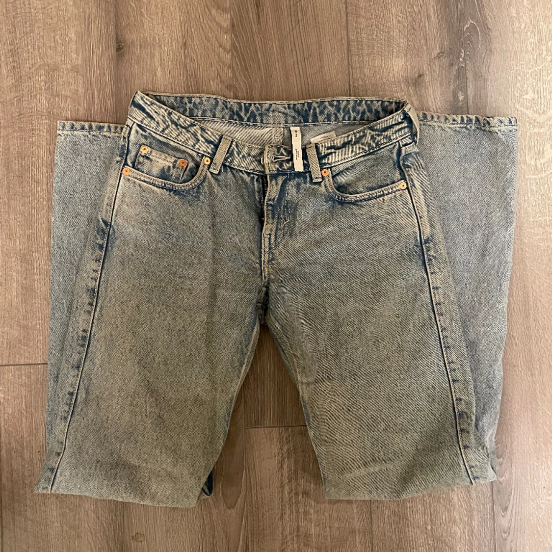 Low arrow jeans 