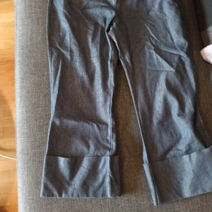 Härliga fina byxor å fin topp - Från medium till smal  å large