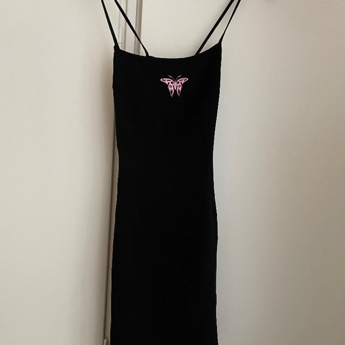 fin och kort H&M klänning som aldrig använts !