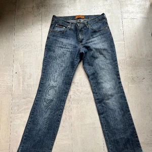 Jeans - Bootcut/straight jeans från märket jukon, jättefint skick!💗jeansen är långa och passar nån i S/M storlek. Fråga gärna om fler bilder/mått