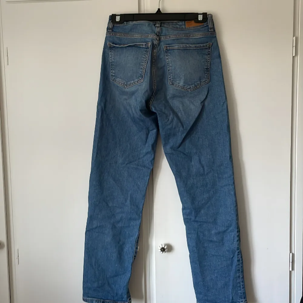 Ett par raka Cubus jeans som bara används fåtal gånger.. Jeans & Byxor.