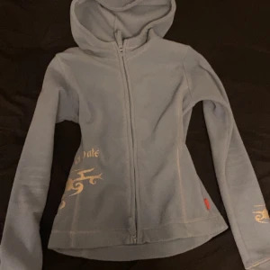 Blind date zip up hoodie💙💙 - En super fin blind date zip up hoodie i storlek S💙💙💙