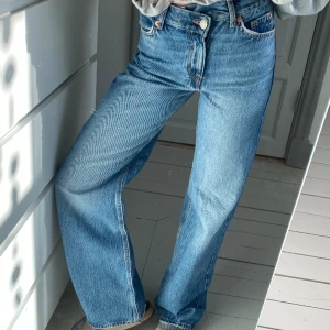 Pull&bear jeans  - Baggy Pull&bear jeans, V midja. Använda typ 3-4 gånger, perfekt skick 