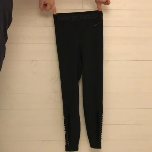 Nike Träningstights - Nike Träningstights Färg Svarta Storlek Small Gott skick