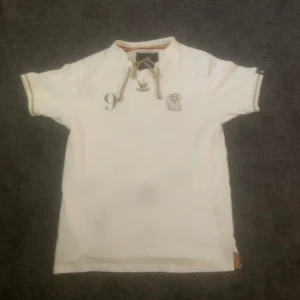 Gammal real Madrid tröja - Sick 10/10 köpt i Spanien. 