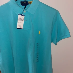 Polo Ralph Lauren Piké  - Oanvänd Polo Ralph Lauren Piké. Cond 10/10. Retailpris 1000kr